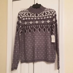 St. John's Bay Women's long sleeve sweater